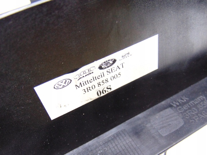 CHÂSSIS CORBEILLE POCHE RADIO 3R0858005 SEAT EXEO 3R
