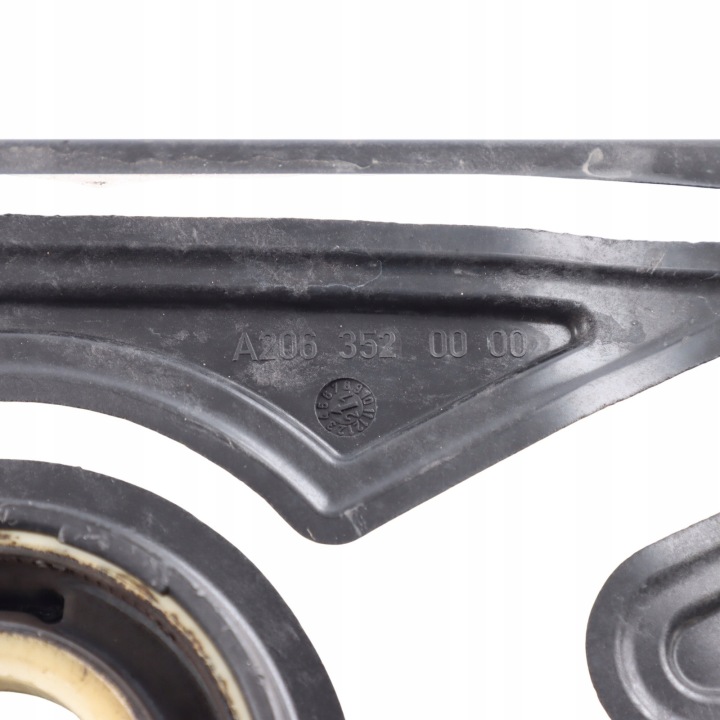 MERCEDES W206 ARRIÈRE SUPPORT PONT A2063520000