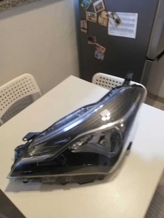 PROJECTEUR AVANT DROIT TOYOTA YARIS III 17-19 H 4