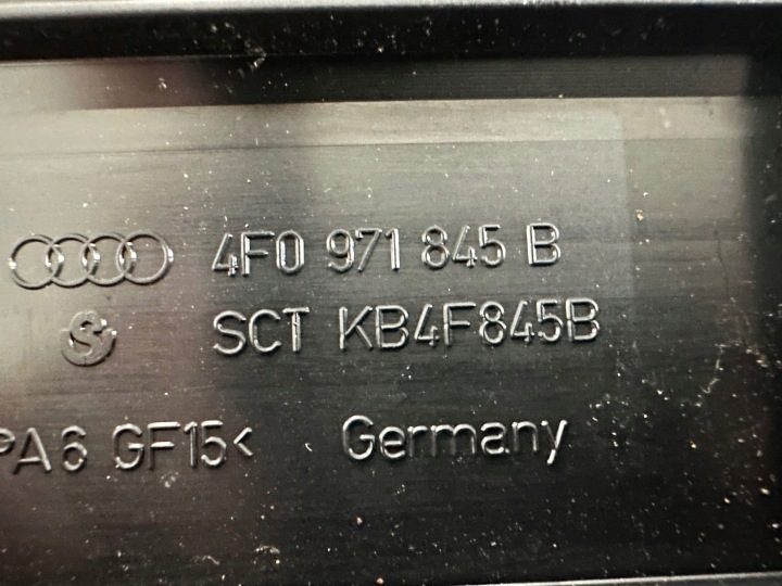 AUDI A6 C6 SERRE-CÂBLE POSITIVE PYROTECHNIQUE BATTERIE 4F0915457