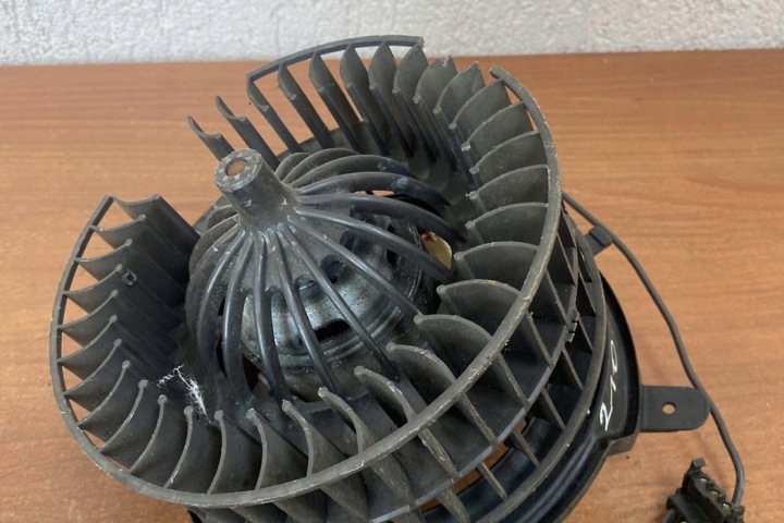 VENTILATEUR RADIATEURS AUDI 100 (5000) 32535 DIESEL 2000