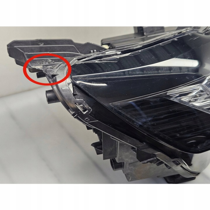 PROJECTEUR DROITE CÔTÉ PEUGEOT 5008 II 89914260