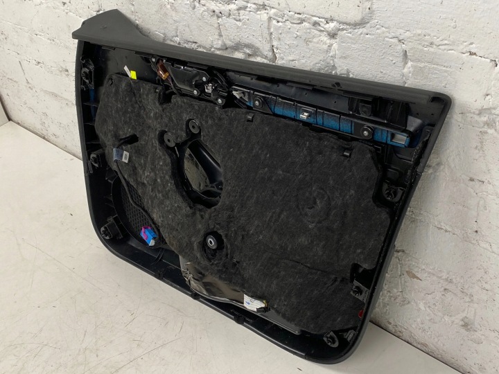 COLLECTEUR PORTES AVANT GAUCHE AUDI OE 8V5867105