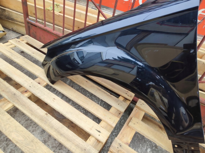 AILE GAUCHE ACIER AVANT AVANT AUDI Q7 4L 03.06-08.15R CODE VERNIS L041