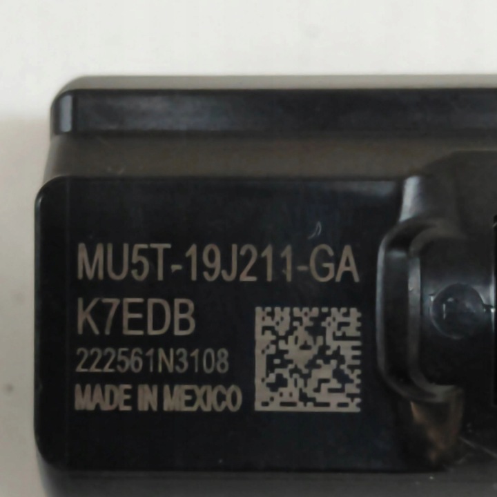 FORD MUSTANG MACH-E 2023 PRISE RACCORD USB
