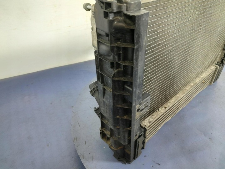 BMW 1 E87 LIFT 2.0 D ENSEMBLE RADIATEURS VENTILATEUR 780153703