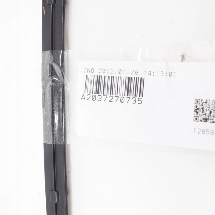 MERCEDES-BENZ C W203 MOULURE PORTES AVANT GAUCHES A2037270735ORYGINALNA