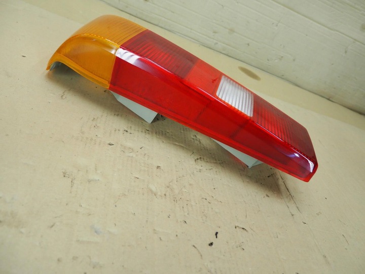 PHARE ARRIÈRE ARRIÈRE FORD SIERRA 87-93 DROITE
