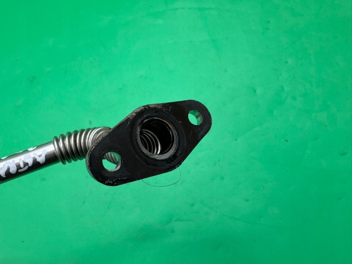 FIL TUYAU HUILES HUILEUX TURBINES 55566148 OPEL ASTRA J IV 2.0 CDTI 09-