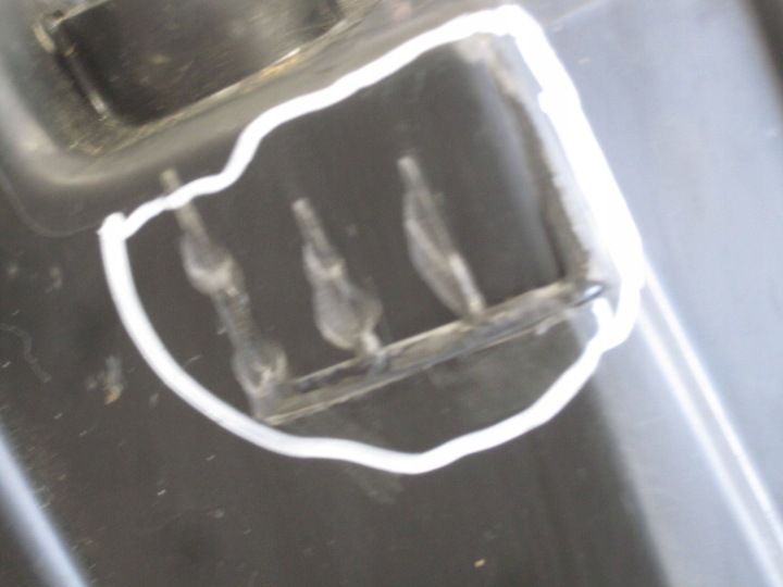 SSANGYONG KORANDO C300 2021 PHARE GAUCHE AVANT LED 8310137201