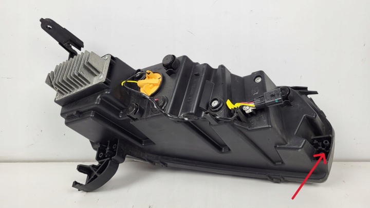 PROJECTEUR PHARE FJD AVANT GAUCHE DACIA SPRING 2021-2024