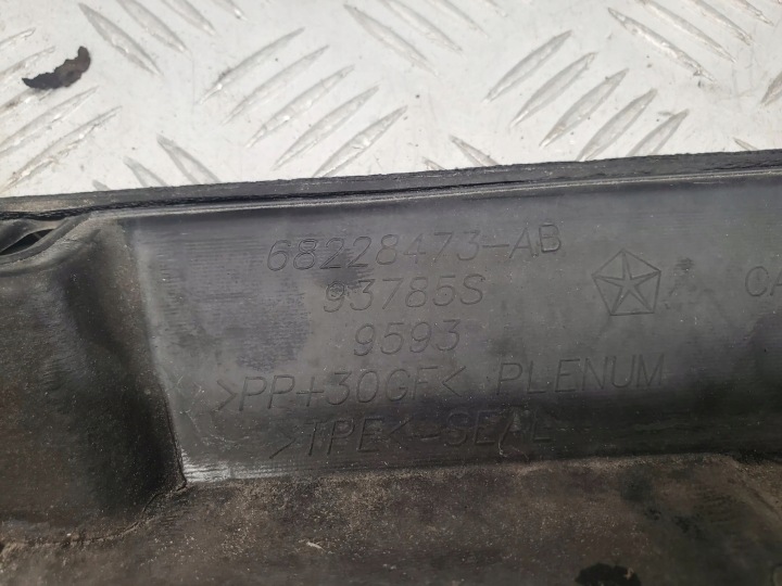 CHRYSLER PACIFICA 68228473AB AVEC AVANT PLASTIQUE