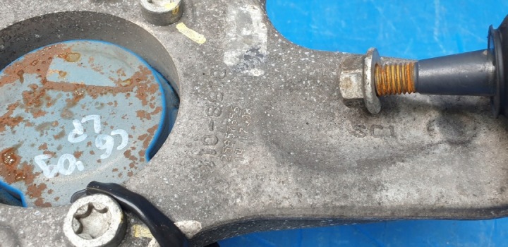 ROTULE DE DIRECTION MOYEU AVANT AVANT GAUCHE CHEVROLET CORVETTE C6 25957656
