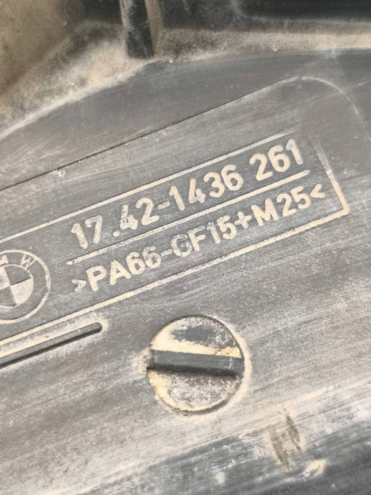 RÉFRIGÉRATEUR AUTOMOBILE BMW 3 E46 0130303827