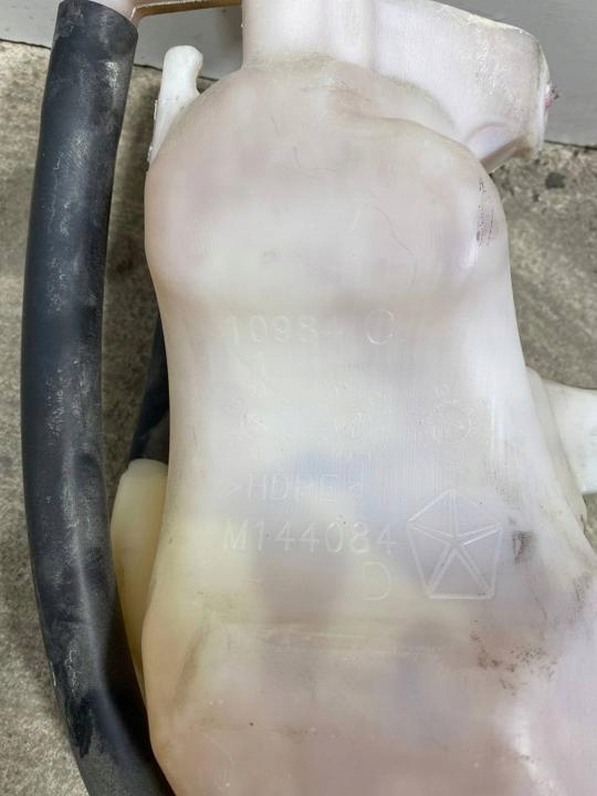 RÉSERVOIR D'EXPANSION LIQUIDE REFROIDISSEMENT DODGE DURANGO 2014 10984C