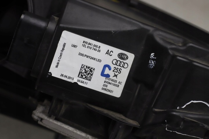2016 AUDI A3 S3 8V PHARE AVANT 8V0941005B