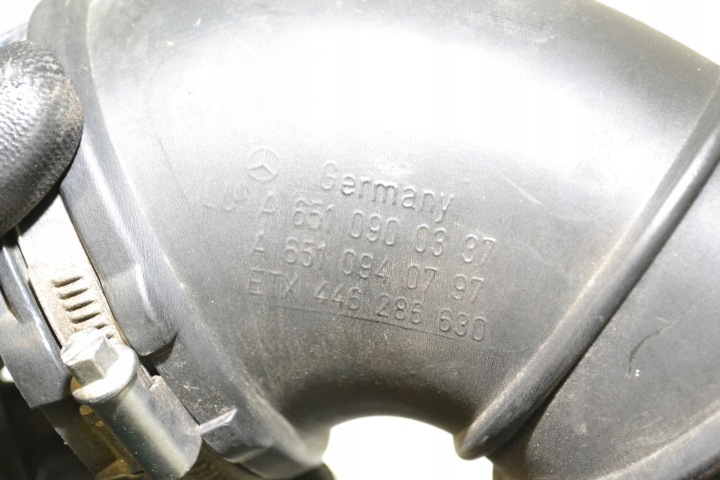 MERCEDES CKLASA W204 2.2 CDI FIL AIR A6510900337 651911 TUYAU