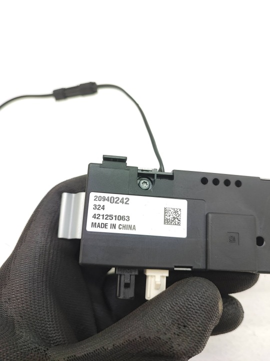 OPEL ZAFIRA C 2015 AMPLIFICATEUR ANTENNES