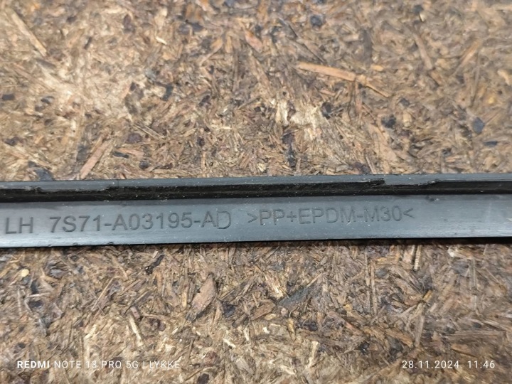 USZCZELKA/PRZESLONA VITRES AVANT FORD MONDEO MK IV 7S71A03195AD