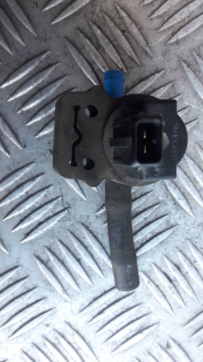 SOUPAPE PRESSION MERCEDES W220 3.7 0004703393