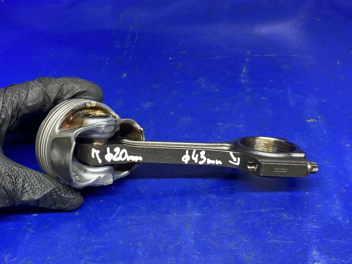 FORD FIESTA MK7 1.0 PISTON AVEC BIELLE CM5G6205EC