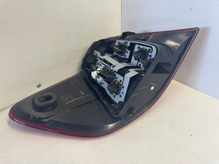 MERCEDES ML W164 PHARE DROIT ARRIÈRE A1649061200