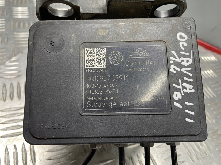 POMPE CONTRÔLEUR ABS 5Q0614517J SKODA OCTAVIA III 1,4 TSI