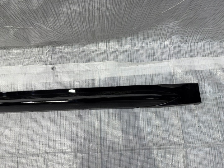 MOULURE SEUIL GAUCHE BMW M3 G80 MPOWER 8084407