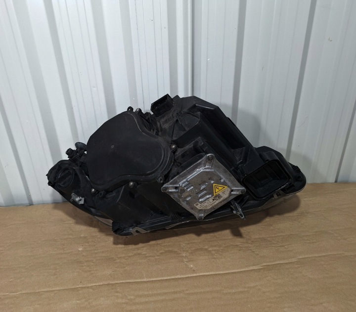 BMW E92?E93 AVANT RESTYLAGE PHARES NIESKRETNE EUROPE ENSEMBLE AVEC PRZETWORNICAMI