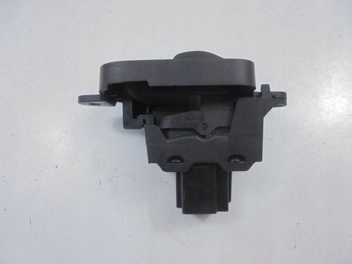 VOLVO V50 COMMUTATEUR VITRES ARRIÈRE DROIT 30773217