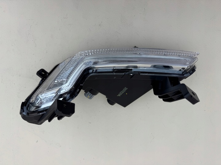 HYUNDAI TUCSON III 3 LIFT 18R- PHARES ANTIBROUILLARD GAUCHE AVANT LED FJD 92207D7500