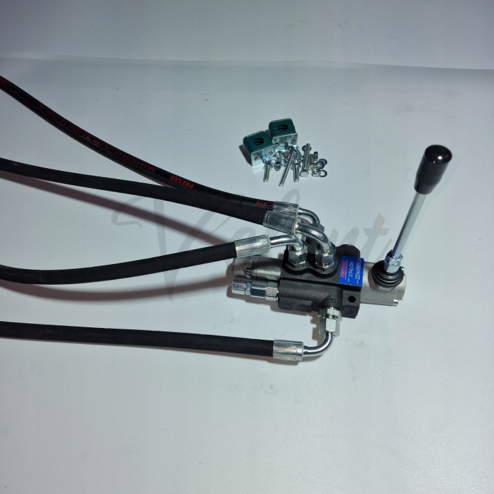 DISTRIBUTEUR 1 SECTIONNEL EXTÉRIEUR MF255 URSUS 3512 1 SECTION HYDRAULIQUE