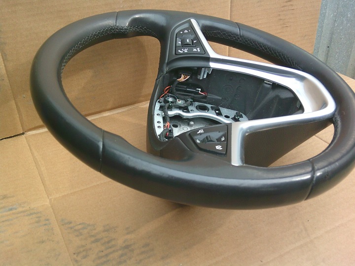 OPEL INSIGNIA A VOLANT CUIR 13316547