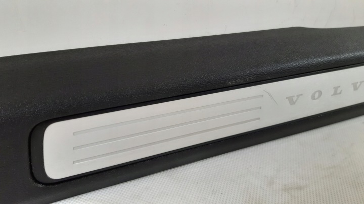 VOLVO V60 II REVÊTEMENT MOULURE SEUIL GAUCHE AVANT 31468384, 31468380