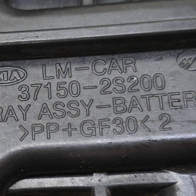 2012 KIA SPORTAGE SUPPORT BATTERIE 371502S200
