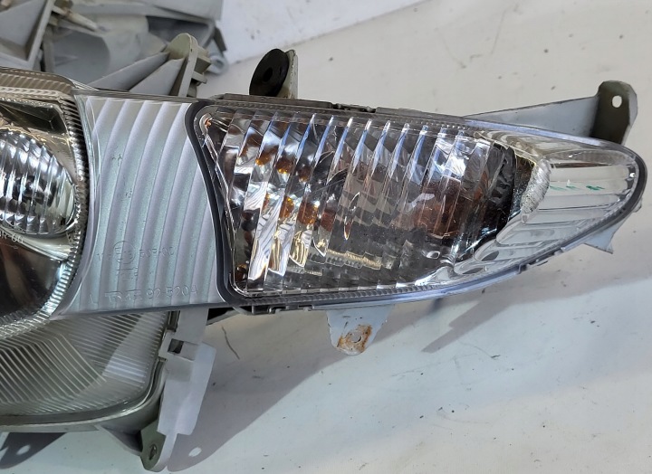 PHARE AVANT CLIGNOTANTS 3510103H01000 SUZUKI BURGMAN 125 K7 K8 K9 07-13R