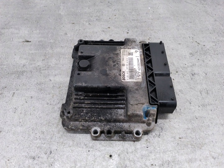 ORDINATEUR CONTRÔLEUR FIAT GRANDE PUNTO 55200527 0281012303 BOSCH 1.9 JTD