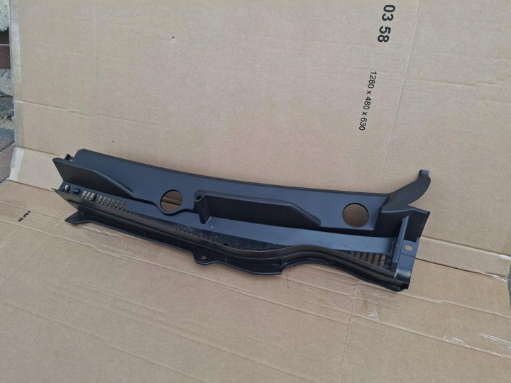 DOUBLURE DE PASSAGE DE ROUE SUZUKI SX4,S-CROSS LIFT 18-24 PRAWA+LEWA CÔTÉ