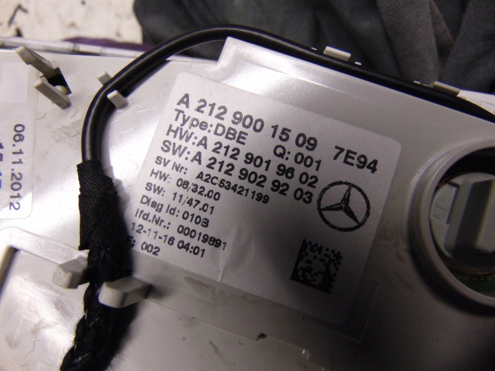 AMPOULE ÉCLAIRAGE CABINES MERCEDES-BENZ OE A2129001509