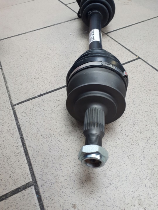 DEMI-ARBRE MENÉE SKF VKJC 3303