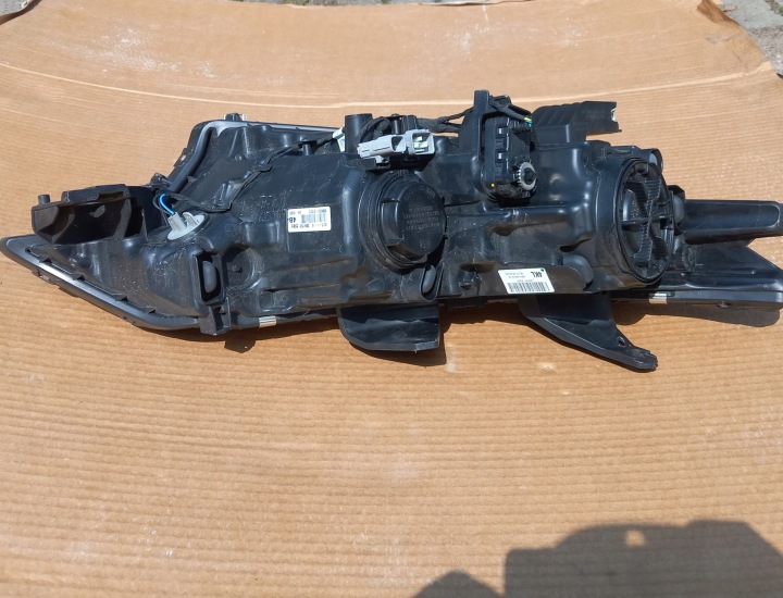 MITSUBISHI OUTLANDER III 3 LIFT 15- GAUCHE PHARE AVANT LENTILLES ECM921-22A10