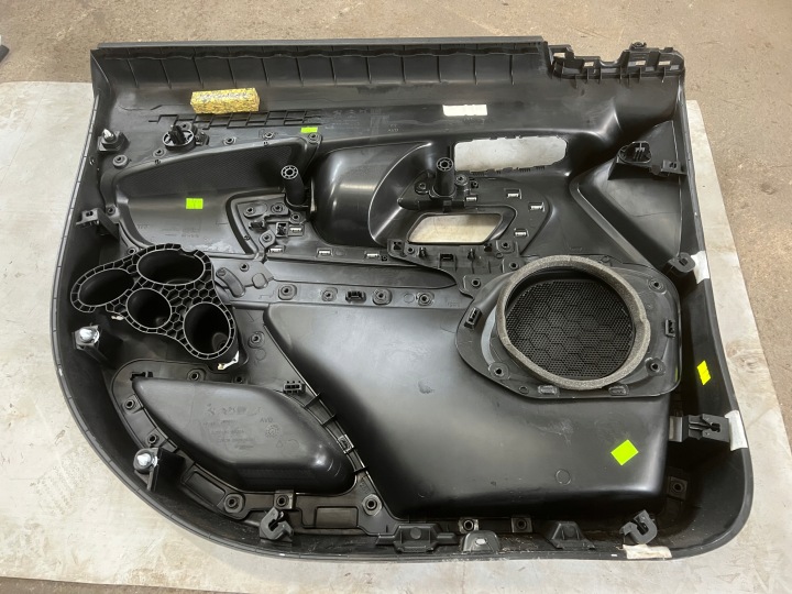 PEUGEOT PARTENAIRE III IV 19- GARNITURE COLLECTEUR PORTES DROIT AVANT