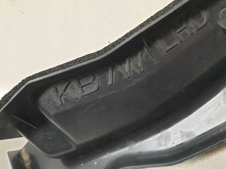 MAZDA CX5 CX-5 II 2017- BOUCHON PROTECTION DOUBLURE DE PASSAGE DE ROUE KB7W-507P1