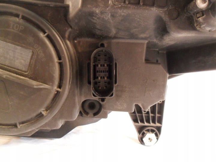 PROJECTEUR AVANT CÔTÉ DROITE MERCEDES-BENZ EQC A2939060201