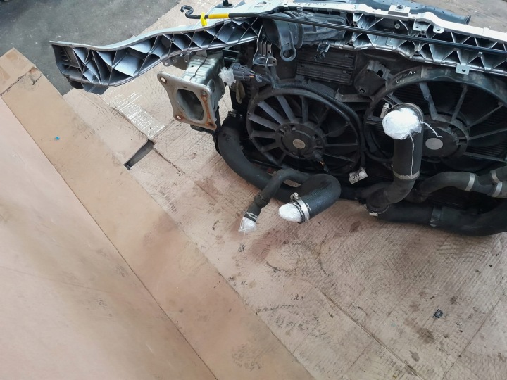 FORD FOCUS MK3 LIFT 2.0 TDCI AUTOMATE RADIATEURS RENFORCEMENT POUTRE VENTILATEUR