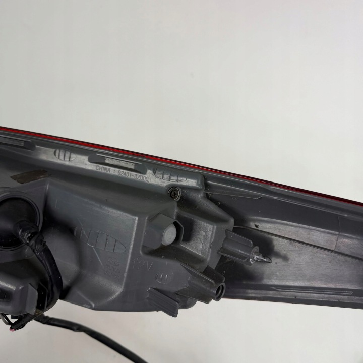 PHARE GAUCHE ARRIÈRE GAUCHE ARRIÈRE HYUNDAI I40 UNIVERSEL LED OE ORIGINAL 92401-3Z0