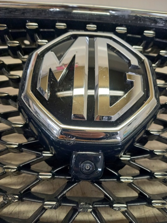 CALANDRE GRILLE CAMÉRA MG ZS 10021164