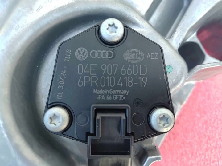 VW GOLF VII OCTAVIA III 1.2 TSI CARTER HUILES NEUF ORIGINAL CAPTEUR 3517