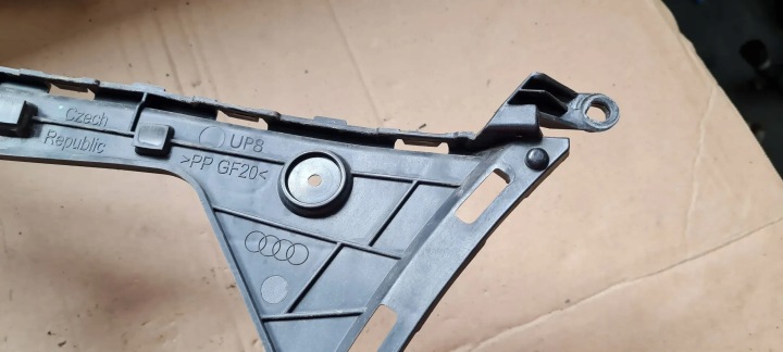 Q7 4M II GLISSIÈRE FIXATION POIGNÉE PARE-CHOCS GAUCHE ARRIÈRE 4M0807453