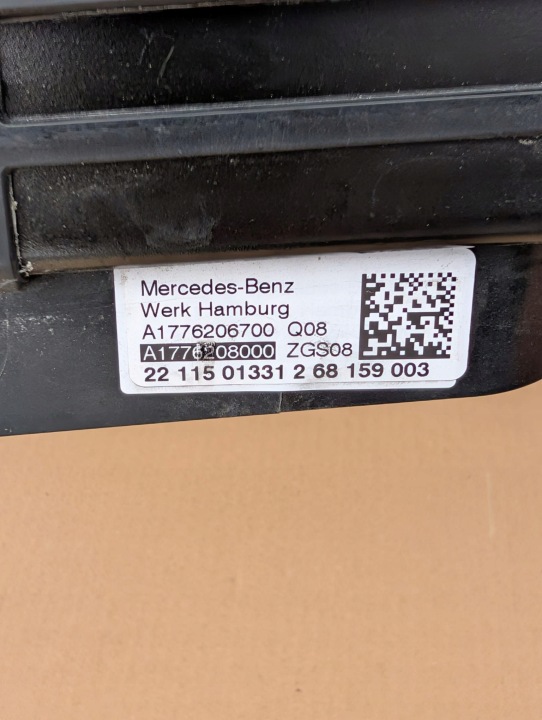 RENFORCEMENT AVANT COURROIE SUPÉRIEUR MERCEDES A CLASSE W177 ORIGINAL SANS USZKODZEN